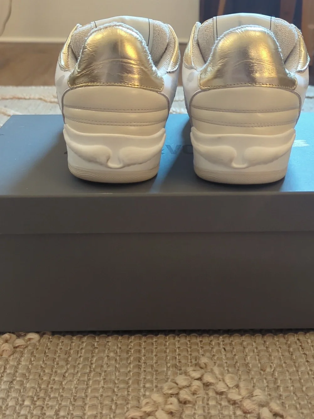 NWB Zadig & Voltaire Wings Low Sneakers White Gold Leather Size 7 (37) - Picture 5 of 7